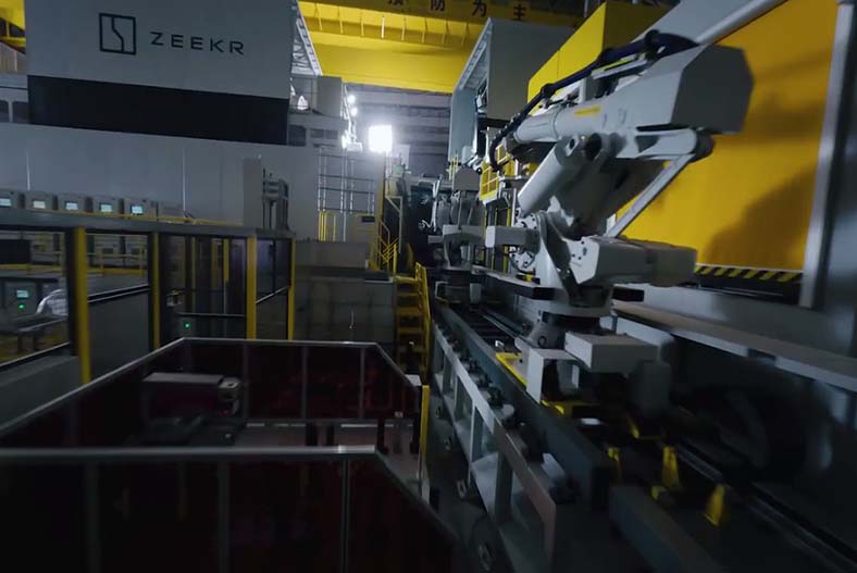 天津拍攝極氪一體化壓鑄黑科技藝術廣告片